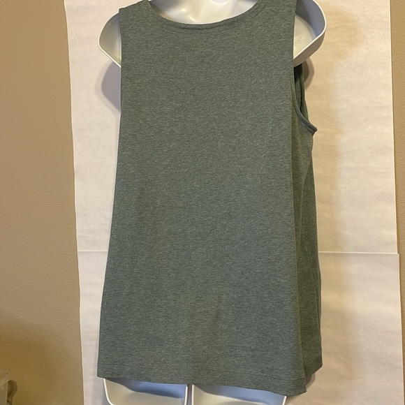 J. Jill PIMA Rounded V-Neck Tank Top (M) - Picture 2 of 3